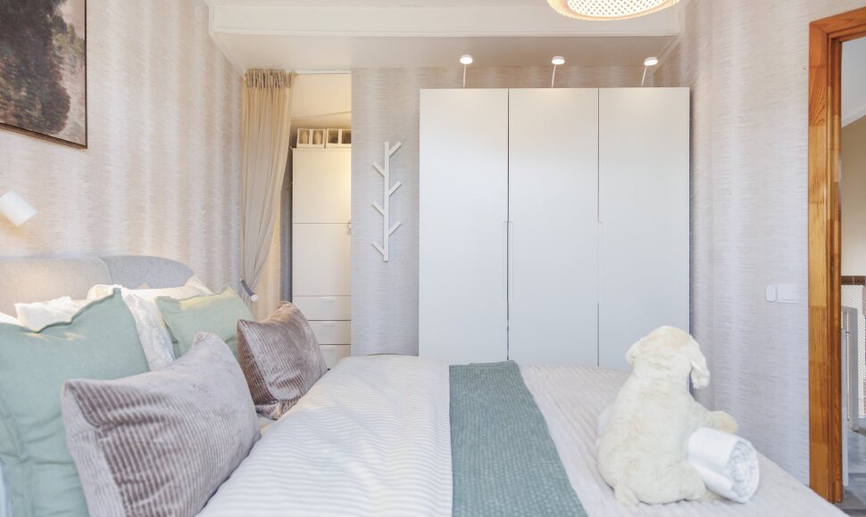 IKEA namai įgyvendinus pokyčius: miegamajame &ndash; jauki laisvalaikio erdvė