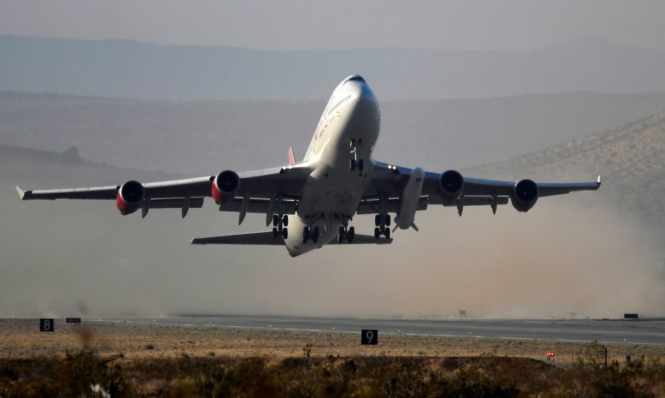 Pertvarkytas lėktuvo „Boeing 747“ modelis