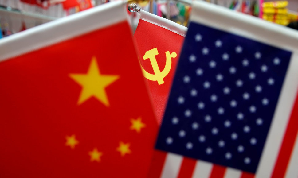 Kinijos ir JAV vėliavos