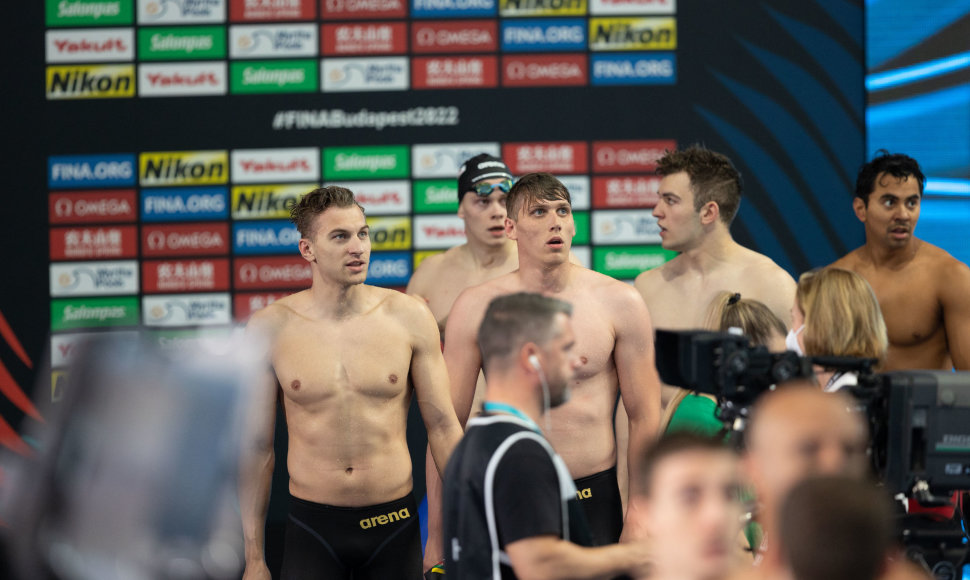 Lietuvos plaukimo rinktinė buvo diskvalifikuota per kombinuotą estafetę.