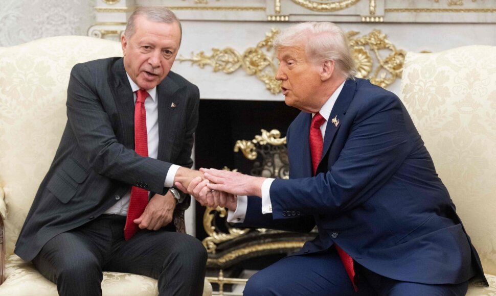 R. T. Erdoganas ir D. Trumpas / SAUL LOEB / AFP