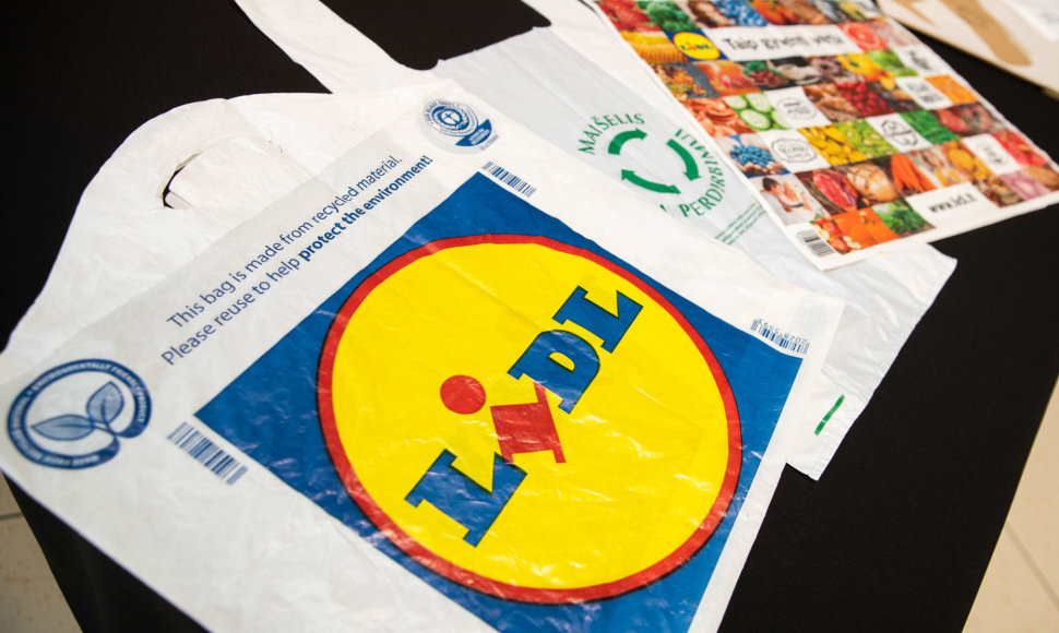Kodėl „Lidl“ atsisakė vienkartinių plastikinių pirkinių maišelių