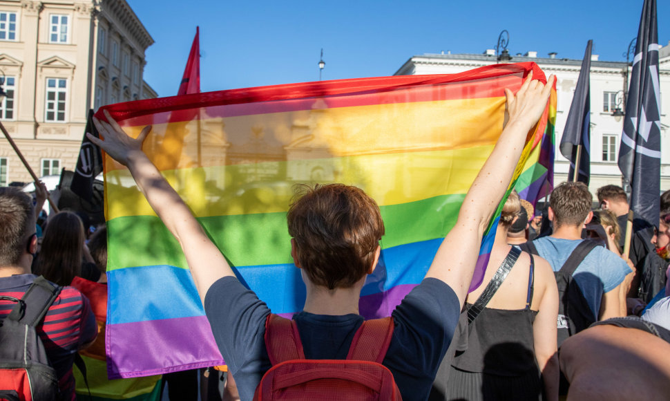 Varšuvoje įvyko konkuruojantys mitingai dėl LGBT teisių