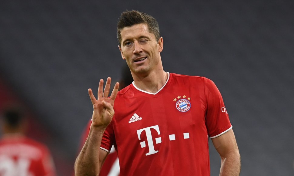 Robertas Lewandowskis pelnė 4 įvarčius.