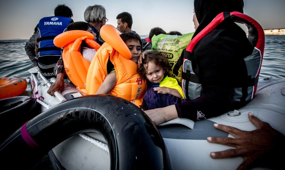 Migrantai ruošiasi plaukti per išorinę Europos sąjungos sieną