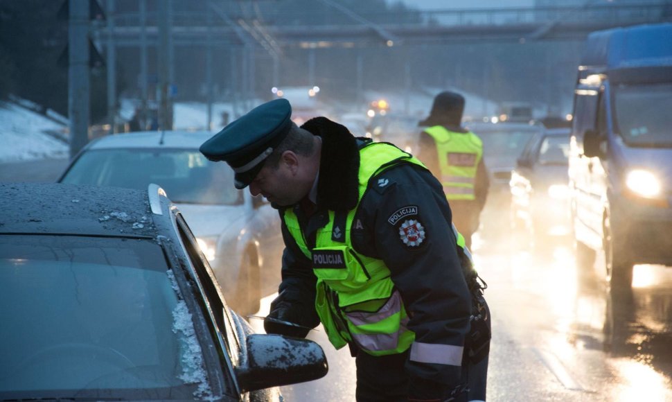 Tarptautinės Antikorupcijos dienos išvakarėse Vilniuje surengta akcija „Kyšis išpurvina“