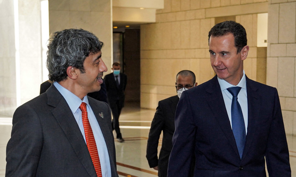 Sirijoje po daugiau kaip dešimtmečio pertraukos lankosi JAE diplomatijos vadovas