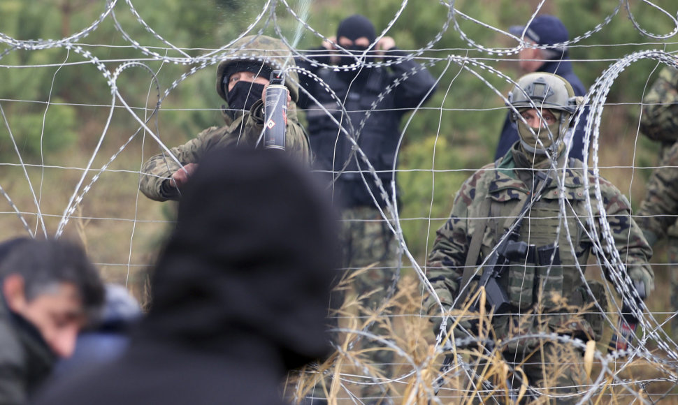 Migrantai Lenkijos pasienyje