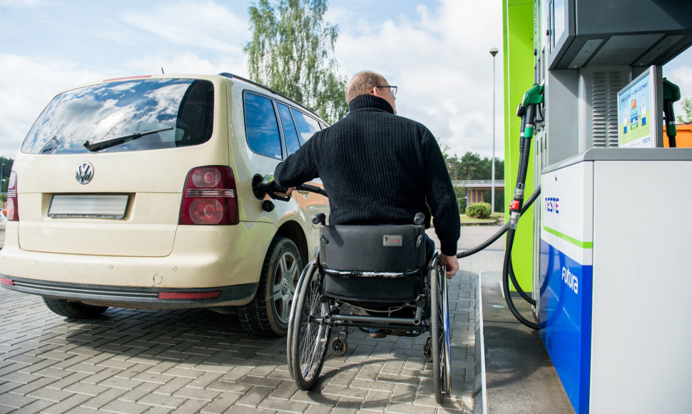 „Neste“ degalinių pritaikymas neįgaliesiems