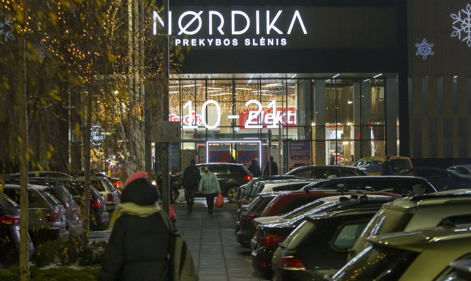 „Ikea“ ir „Nordika“ prekybos centrų prieigos sugriežtinto karantino išvakarėse