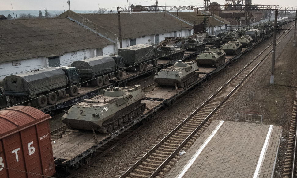 Rusijos tankai pakeliui į Ukrainą