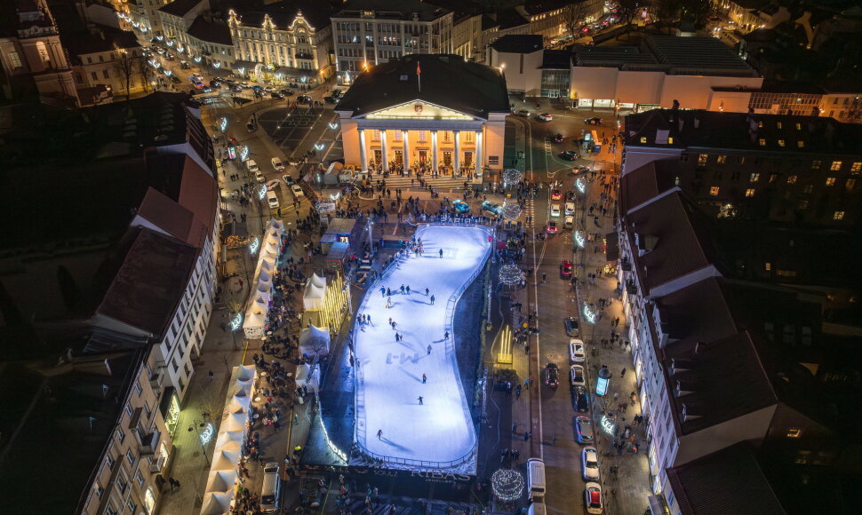 „Vilniaus ledas“ grįžta į Rotušės aikštę