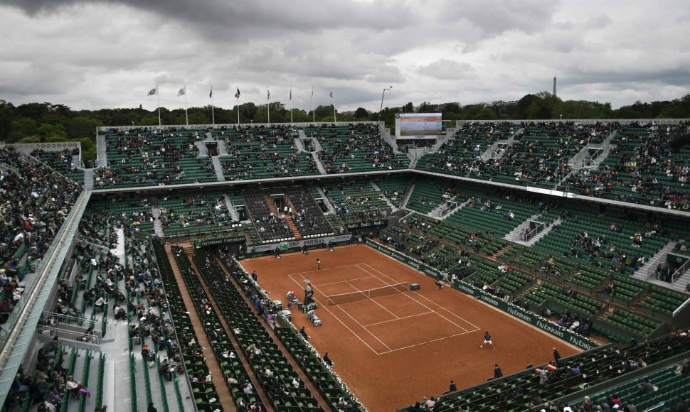 „Roland Garros“ tvarkaraštį sujaukė lietus