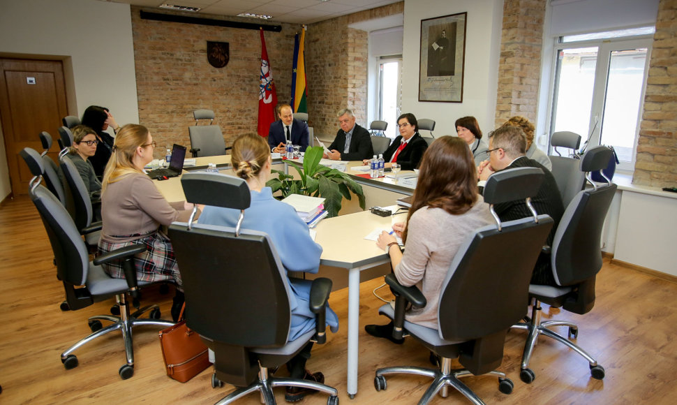 Vyriausiosios tarnybinės etikos komisijos posėdis