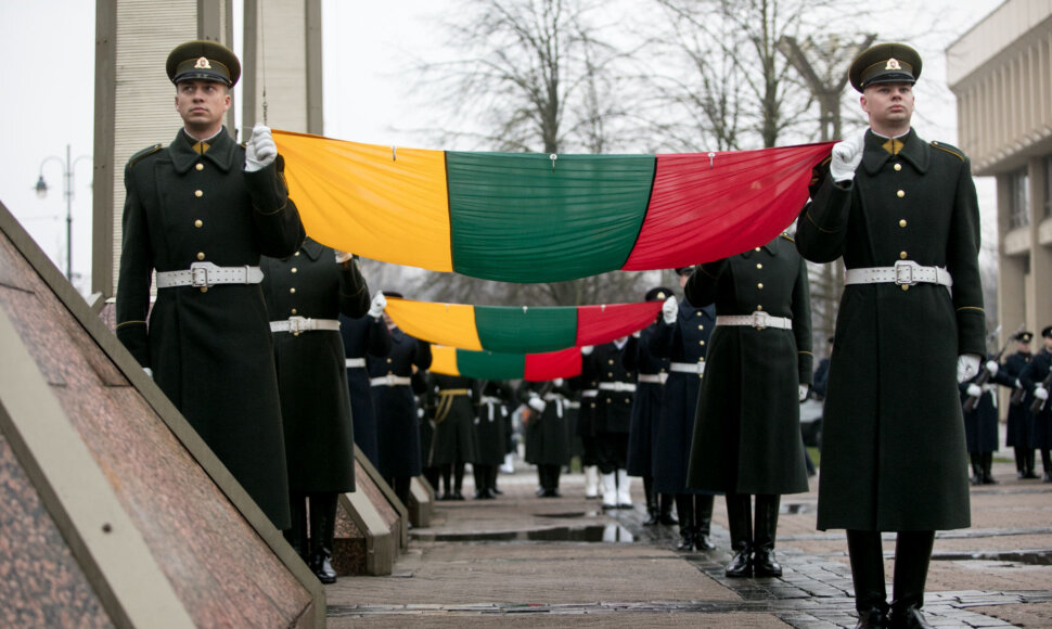Valstybės vėliavos pakėlimo ceremonija 
