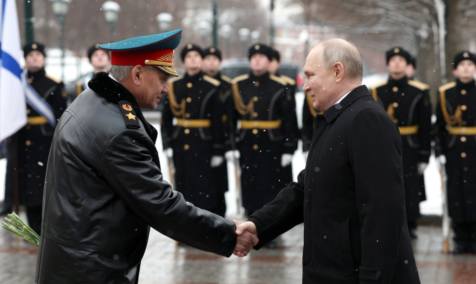 Sergejus Šoigu ir Vladimiras Putinas