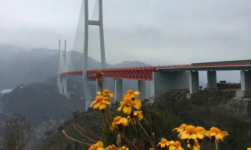 Aukščiausias pasaulyje tiltas, esantis Kinijoje