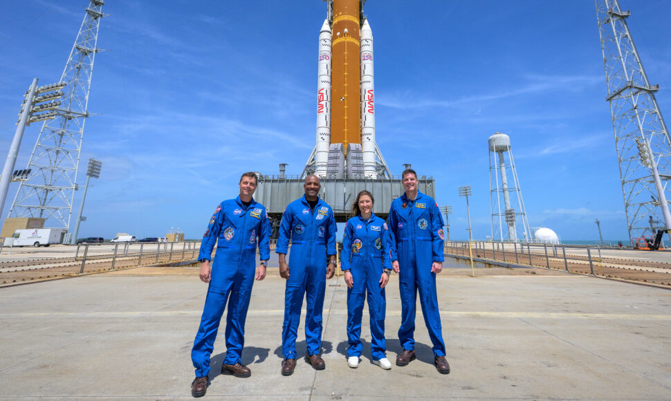 NASA kelionės į Mėnulį komanda / Bill Ingalls/Nasa / ZUMAPRESS.com