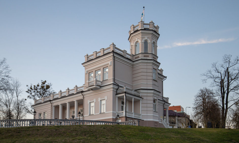 Druskininkų miesto muziejus įsikūręs buvusioje Kiersnovskių viloje „Linksma“