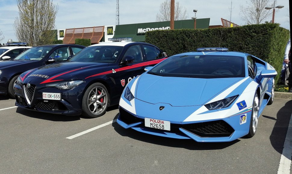 Italijos policijos naudojami „Lamborghini Huracan“
