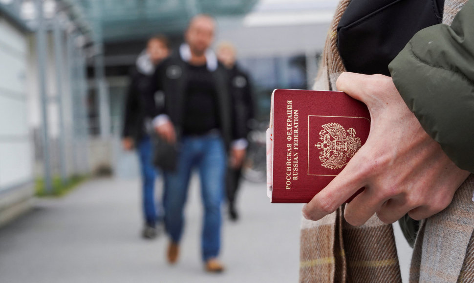 ES nepripažins rusiškų pasų, išduotų žmonėms okupuotuose Ukrainos ir Sakartvelo regionuose