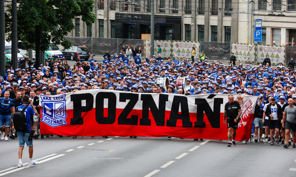 Pozanės „Lech" sirgalių eisena į „Dariaus ir Girėno stadioną"