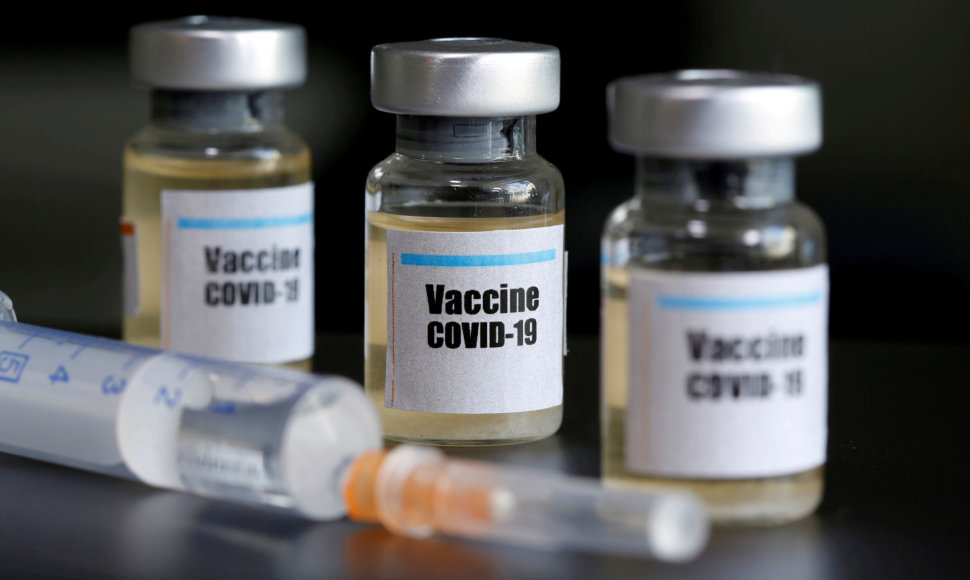 Vakcinos nuo COVID-19 bandymai