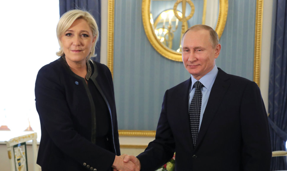Marine Le Pen ir Vladimiras Putinas
