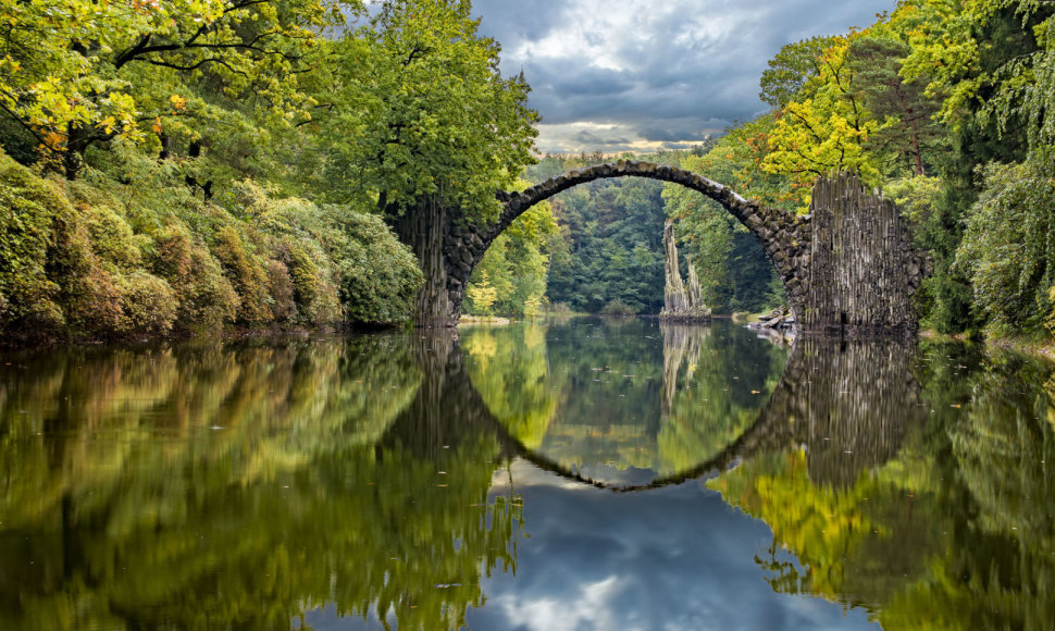 Rakotzbrücke, dar žinomas kaip Devil’s Bridge (Velnio tiltas)