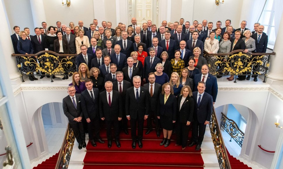 G.Nausėdos susitikimas su Lietuvos ambasadoriais, atstovybių prie tarptautinių organizacijų ir konsulinių įstaigų vadovais