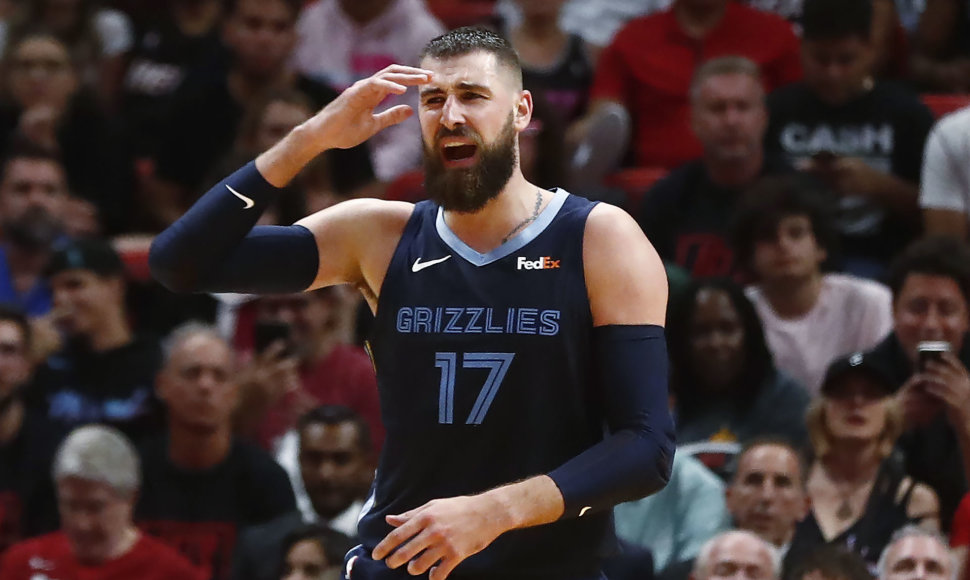 Jonas Valančiūnas su „Grizzlies“ NBA čempionatą pradėjo pralaimėjimu Majamyje.