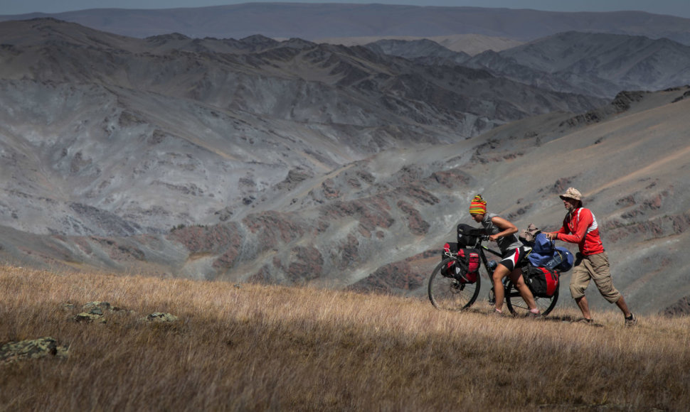 Dviračiais per Mongoliją keliavusių lietuvių nuotraukose – žmonės ir nuostabi gamta