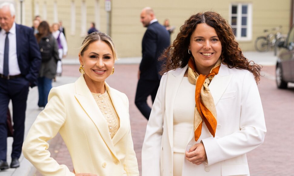 Laura Asadauskaitė ir Modesta Petrauskaitė