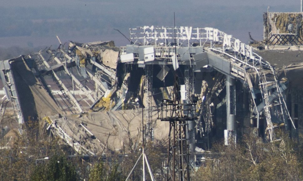 Iš Donecko oro uosto terminalo liko tik griuvėsiai.