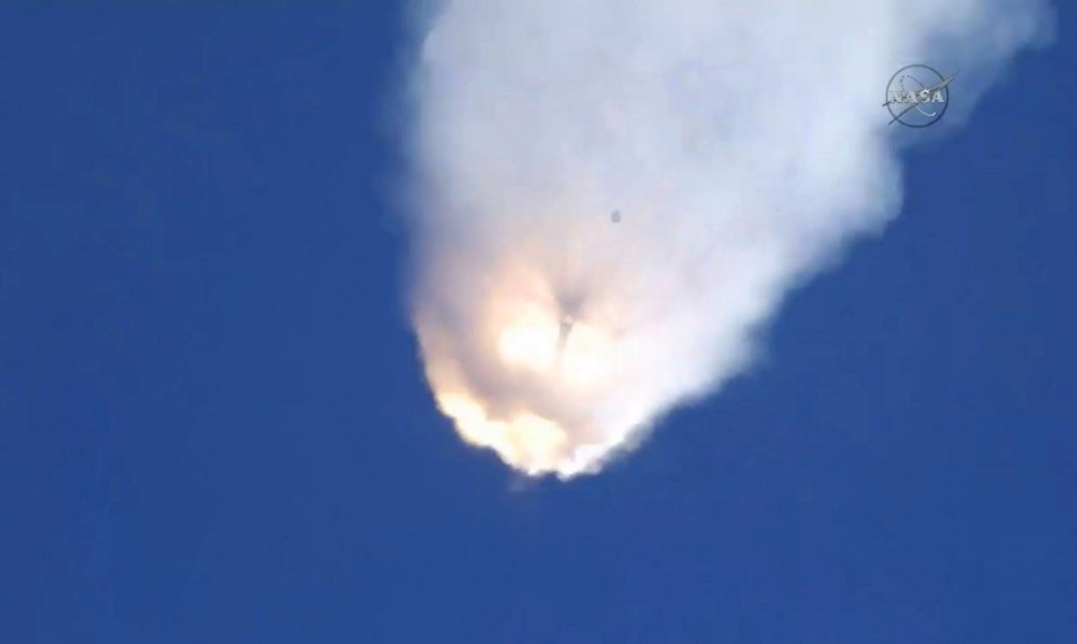 Sprogo „SpaceX“ bepilotė raketa