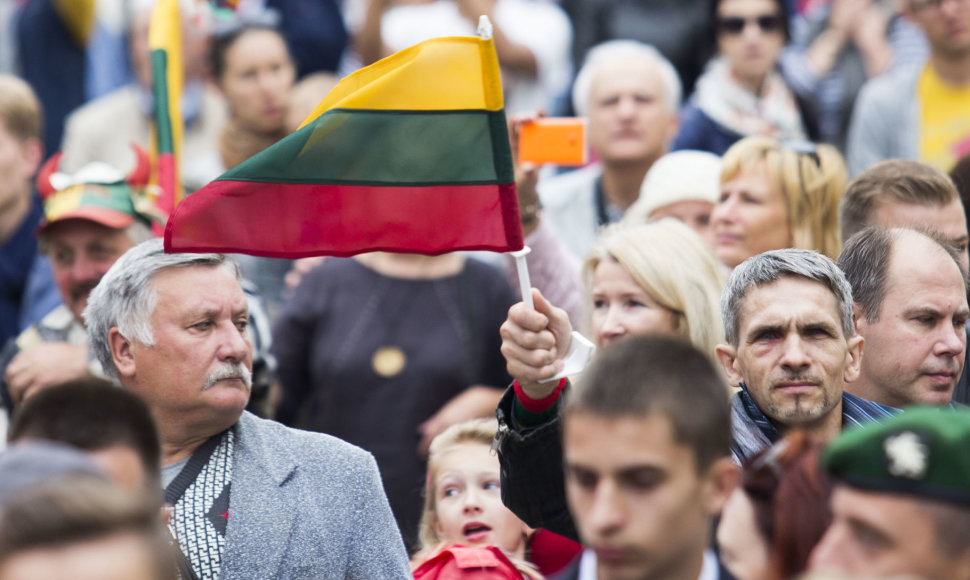 Valstybės vėliavų pakėlimo ceremonija