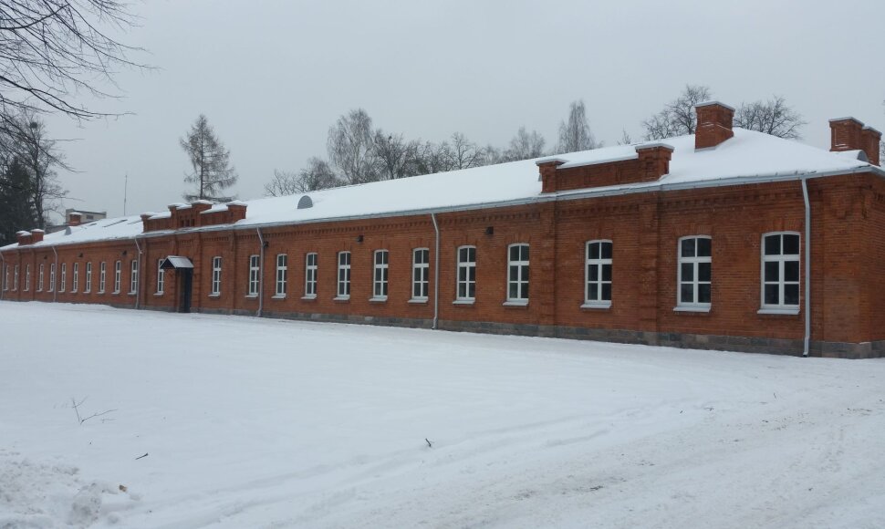 Panemunės kareivinių ir Karo mokyklos komplekso pastatas