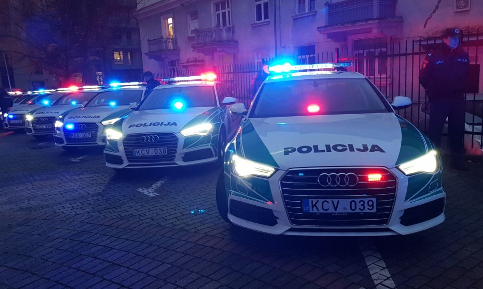 Nauji policijos automobiliai