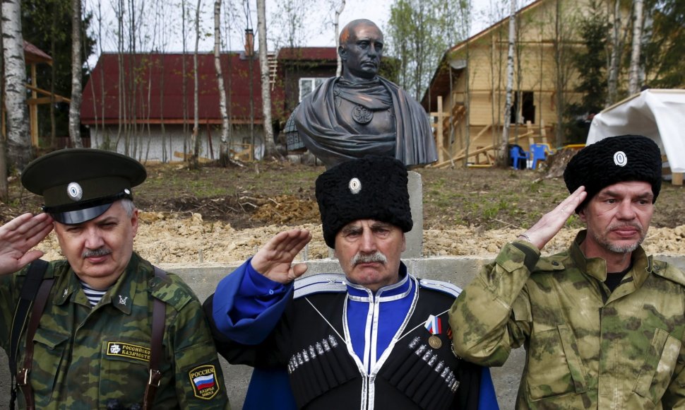 Gegužės 16 diena. Kazokai atidengė imperatorišką Vladimiro Putino biustą