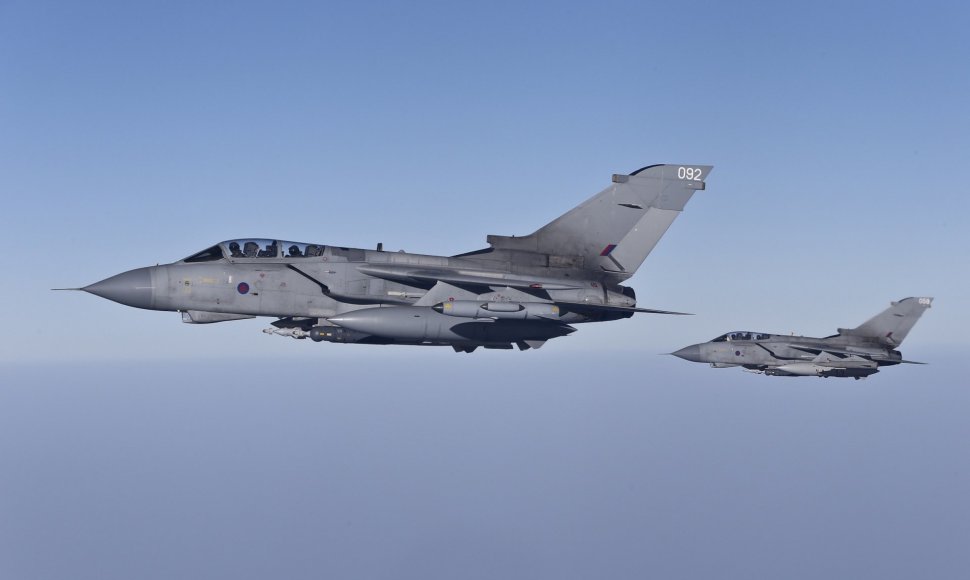 RAF Tornado naikintuvai