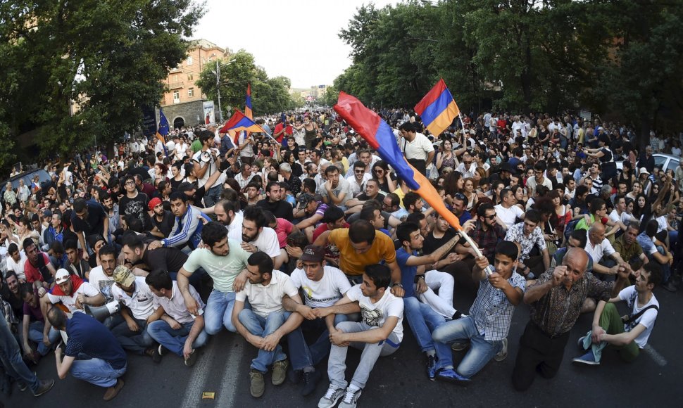 Armėnijoje demonstracija dėl padidėjusių elektros kainų