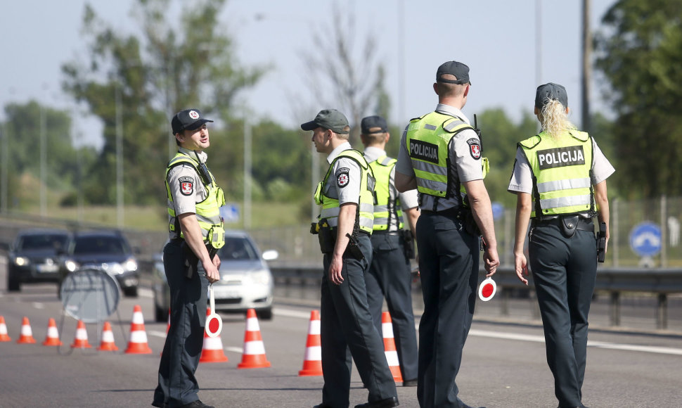 Rytinis kelių policijos reidas