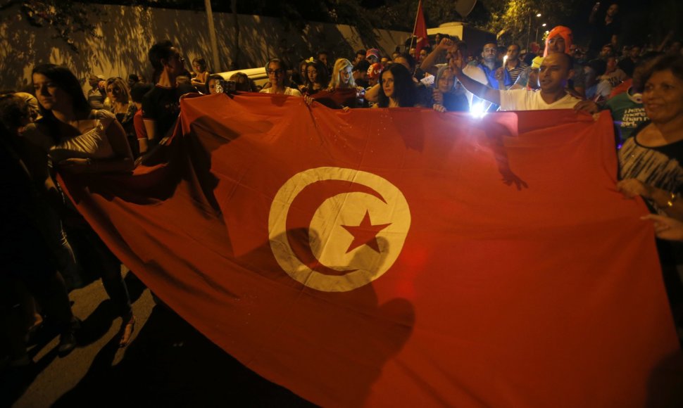Tunise surengta terorizmą pasmerkianti demonstracija