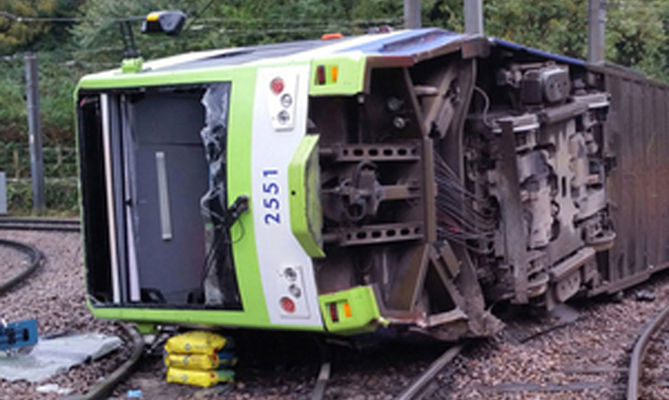 Apsivertus tramvajui žuvo septyni žmonės