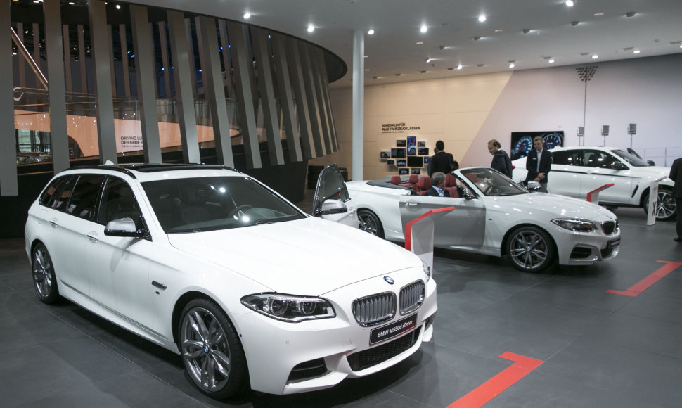 BMW stendas Frankfurto automobilių parodoje