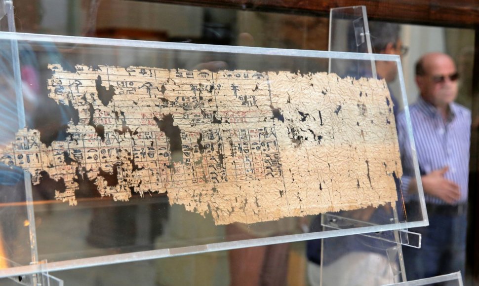 Muziejuje pristatomi senovės Egipte rasti papirusai