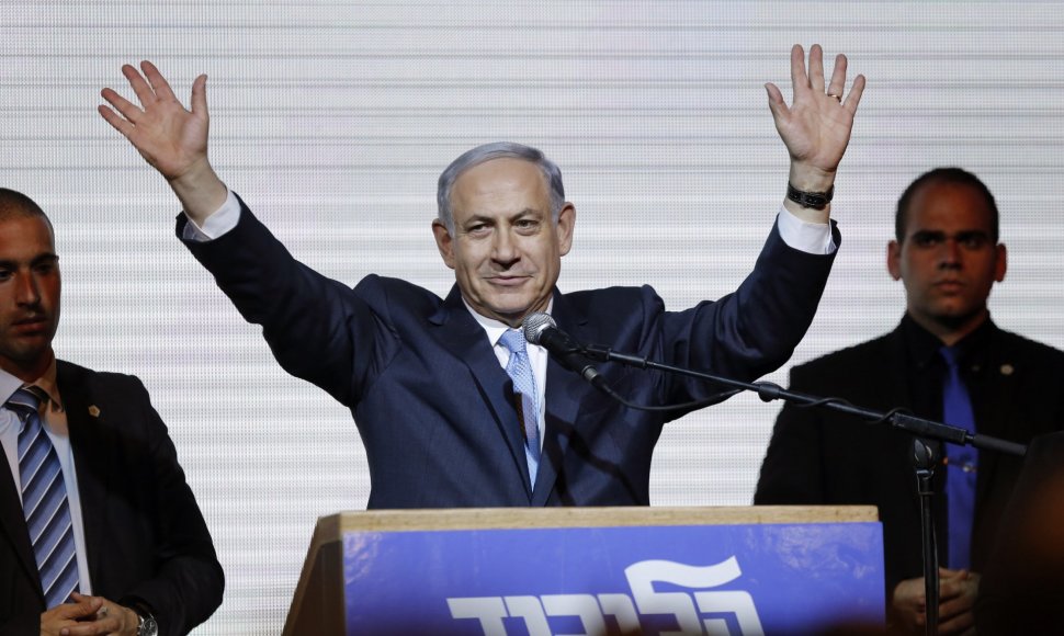 Benjaminas Netanyahu triumfuoja.