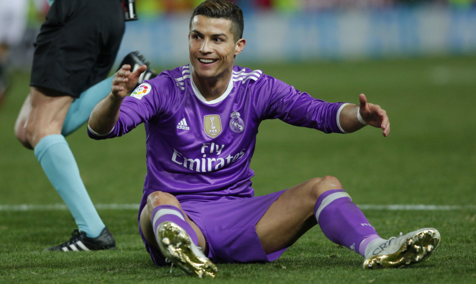 Cristiano Ronaldo ir Madrido „Real“ krito Sevilijoje