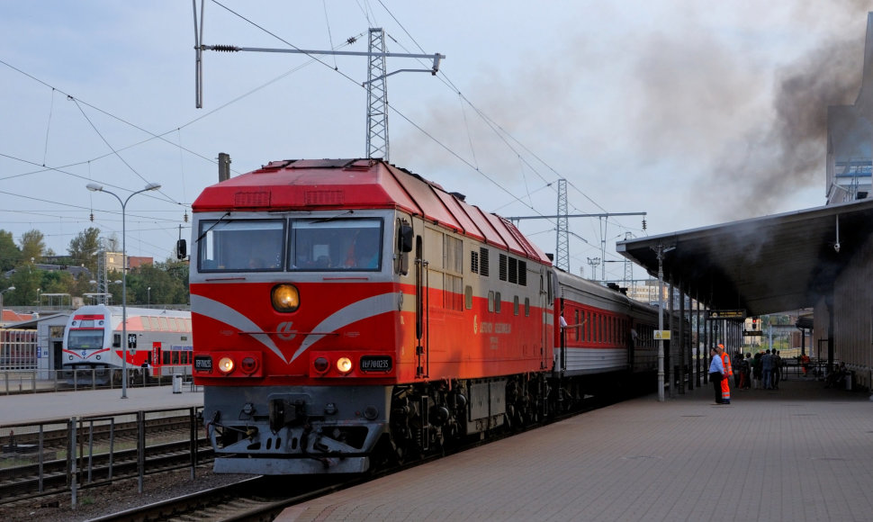 Traukinys 92/91 Vilnius – Sankt Peterburgas – Vilnius įvairiais laikotarpiais.