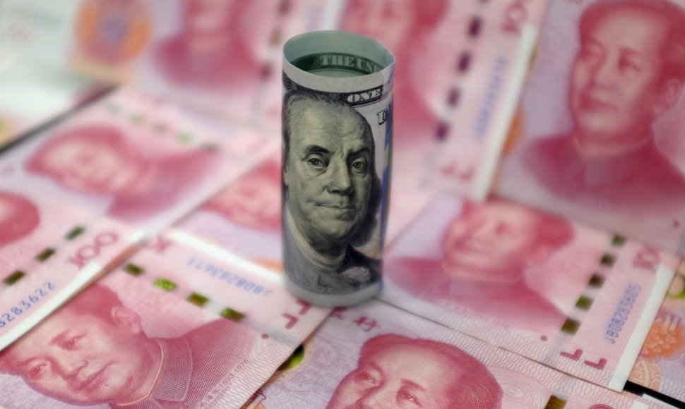 JAV doleris ir Kinijos juaniai 
